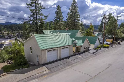 10114 Jibboom St, Truckee, CA 96161