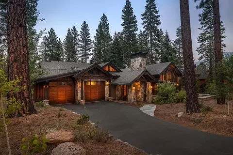 10606 Dutton Ct, Truckee, CA 96161