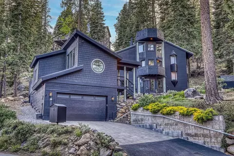 10594 Snowshoe Cir, Truckee, CA 96161