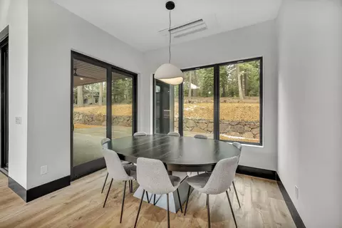 Dining - 9278 Brae Rd, Truckee, CA 96161 photo 1 of 2