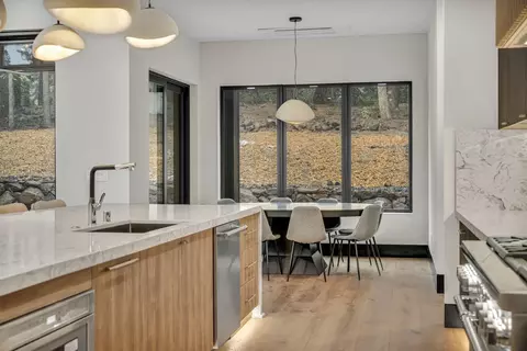 Dining - 9278 Brae Rd, Truckee, CA 96161 photo 2 of 2
