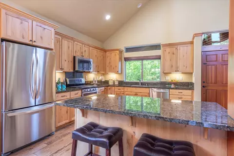 10364 Winter Creek Loop # MANZANITA, Truckee, CA 96161 photo 7