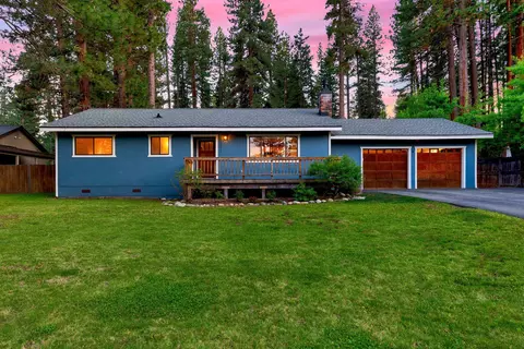 10895 Jeffrey Pine Rd, Truckee, CA 96161