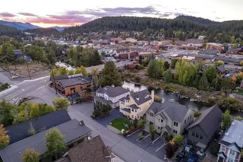 10050 River St, Truckee, NV 89523