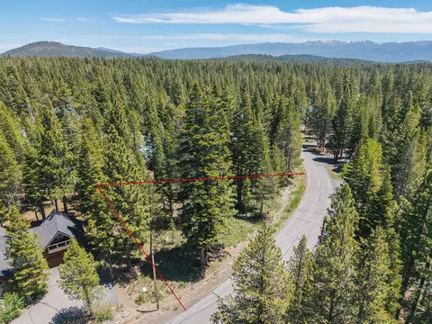 11681 Chalet Rd, Truckee, CA 96161