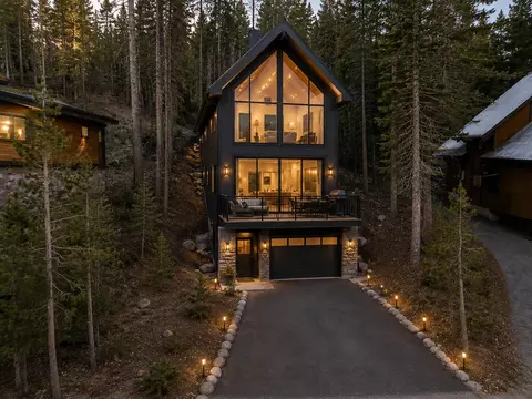 1023 Serene Rd, Soda Springs, CA 95728