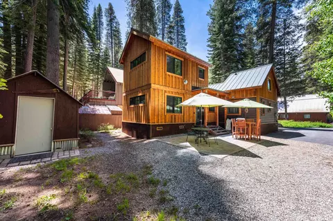 Exterior - 10531 Maple St, Truckee, CA 96161 photo 8 of 8