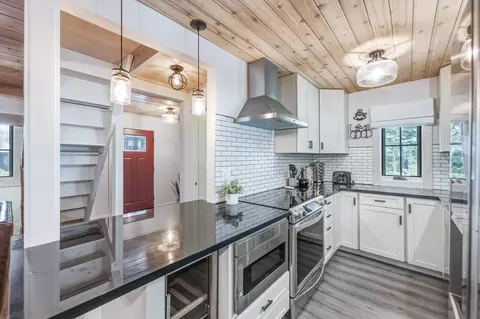 Kitchen - 10531 Maple St, Truckee, CA 96161 photo 2 of 3