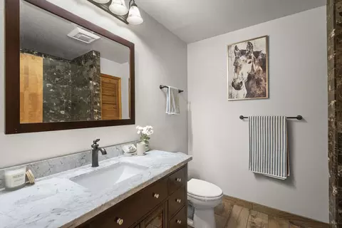 Bath - 12331 Bennett Flat Rd, Truckee, CA 96161 photo 2 of 2