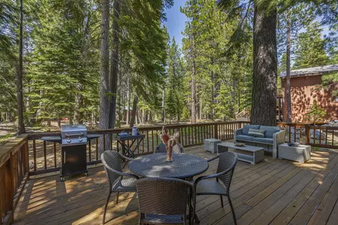 Exterior - 12331 Bennett Flat Rd, Truckee, CA 96161 photo 3 of 10