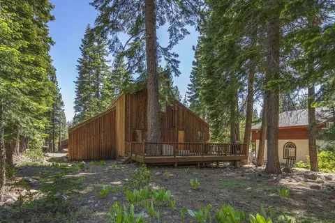 Exterior - 12331 Bennett Flat Rd, Truckee, CA 96161 photo 5 of 10