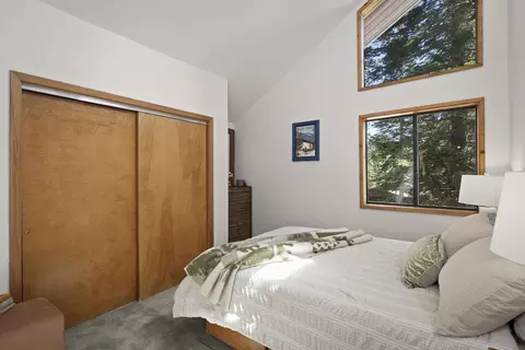 Bedroom - 12331 Bennett Flat Rd, Truckee, CA 96161 photo 3 of 3