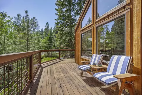 Exterior - 12331 Bennett Flat Rd, Truckee, CA 96161 photo 7 of 10