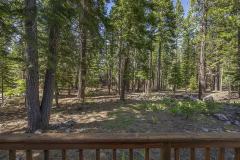 Exterior - 12331 Bennett Flat Rd, Truckee, CA 96161 photo 8 of 10