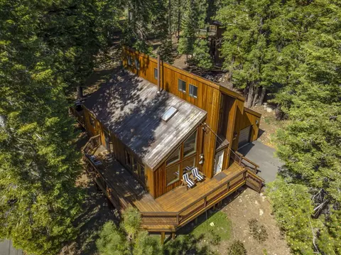 Exterior - 12331 Bennett Flat Rd, Truckee, CA 96161 photo 9 of 10