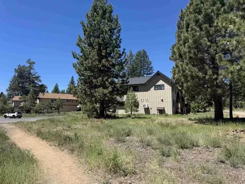 11372 Saddleback Dr, Truckee, CA 96161 photo 3