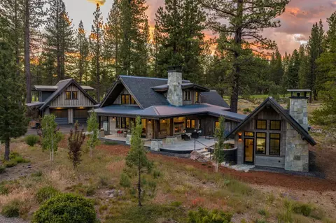 561 Stewart Mckay, Truckee, CA 96161