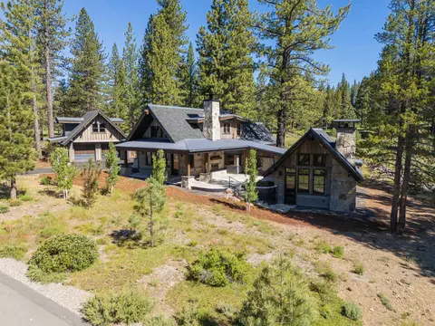 561 Stewart Mckay, Truckee, CA 96161