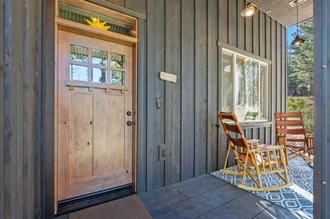 Exterior - 305 Mountain View Rd, Calpine, CA 96124 photo 3 of 6