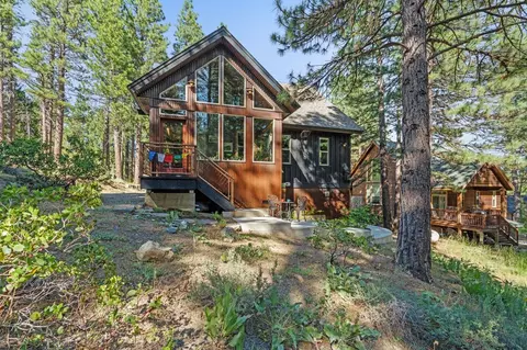 Exterior - 305 Mountain View Rd, Calpine, CA 96124 photo 5 of 6