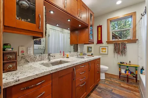 Bath - 305 Mountain View Rd, Calpine, CA 96124 photo 3 of 3