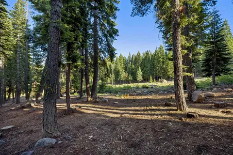 13531 Weisshorn Ave, Truckee, CA 96161