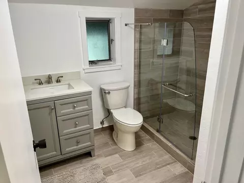 Bath - 2337 Bear Falls Ln, Alpine Meadows, CA 96146 photo 3 of 4