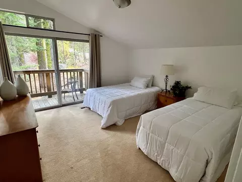 Bedroom - 2337 Bear Falls Ln, Alpine Meadows, CA 96146 photo 2 of 5