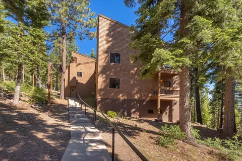 4063 Coyote Frk, Truckee, CA 96161