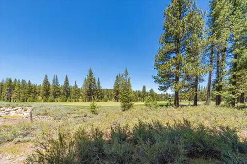 11470 Henness Rd, Truckee, CA 96161