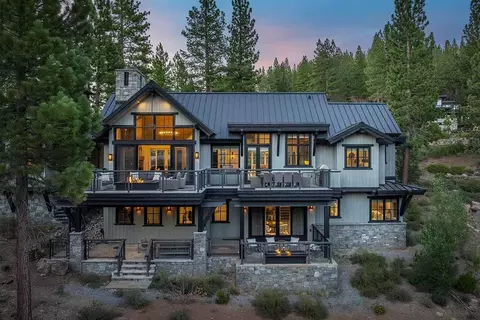 8071 Villandry Dr, Truckee, CA 96161