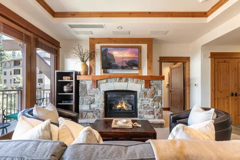 8001 Northstar Dr # 301, Truckee, CA 96161