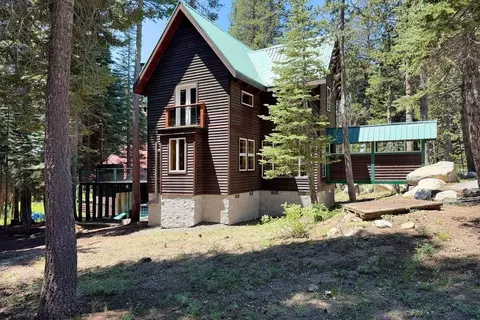 4154 Westshore Dr, Soda Springs, CA 95728
