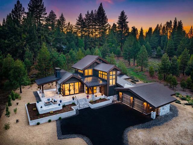 9316 Heartwood Dr, Truckee, CA 96161