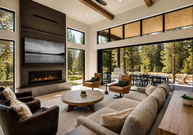 9290 Brae Rd, Truckee, CA 96161