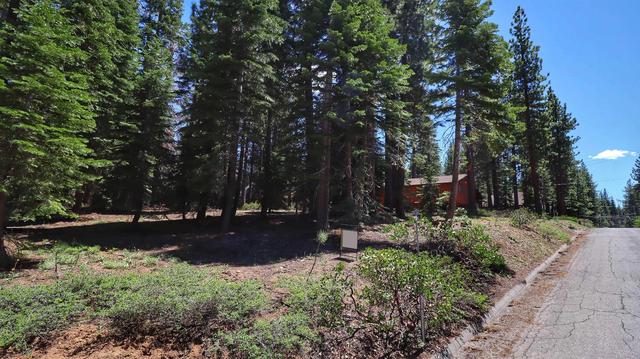 1491 Skyline Dr, South Lake Tahoe, CA 96150