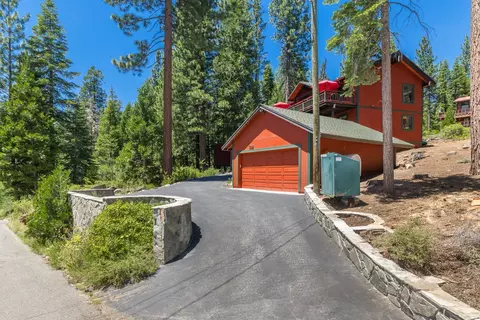 1185 Canterbury Dr, Kings Beach, CA 96143