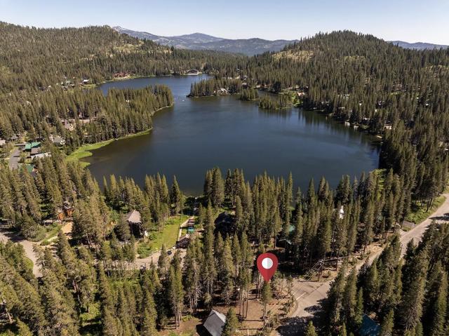 5012 Serene Rd, Soda Springs, CA 95728