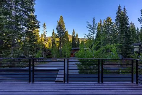 10568 Glenbrook Ct, Truckee, CA 96161 photo 21