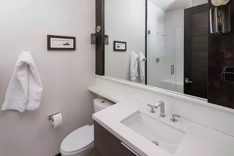 10568 Glenbrook Ct, Truckee, CA 96161 photo 17
