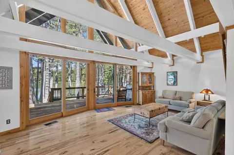 3219 Lake Dr, Soda Springs, CA 95728