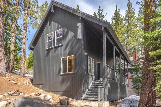 50638 Hemlock Ct, Soda Springs, CA 95728