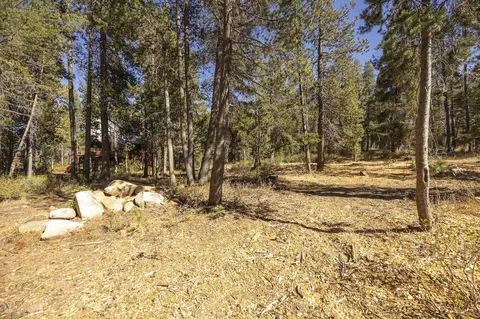 51357 Donner Pass Rd, Soda Springs, CA 95728