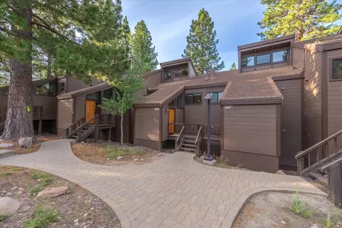 6066 Rocky Point Cir, Truckee, CA 96161