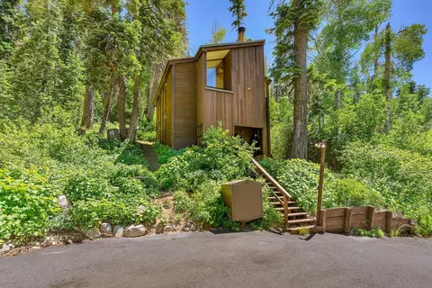 1025 Snow Crest Rd, Alpine Meadows, CA 96146