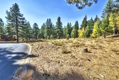 11670 Bottcher Loop, Truckee, CA 96161 photo 6