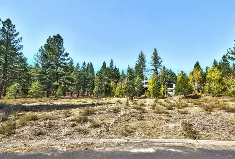 11670 Bottcher Loop, Truckee, CA 96161 photo 5