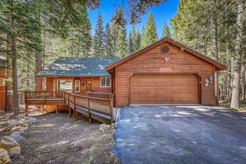 14096 Copenhagen Dr, Truckee, CA 96161