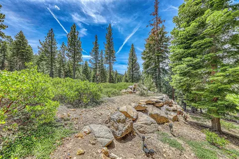 16145 Martis Peak Rd, Truckee, CA 96161