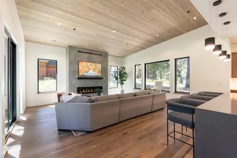 Living - 415 Lodgepole, Northstar, CA 96161 photo 4 of 4